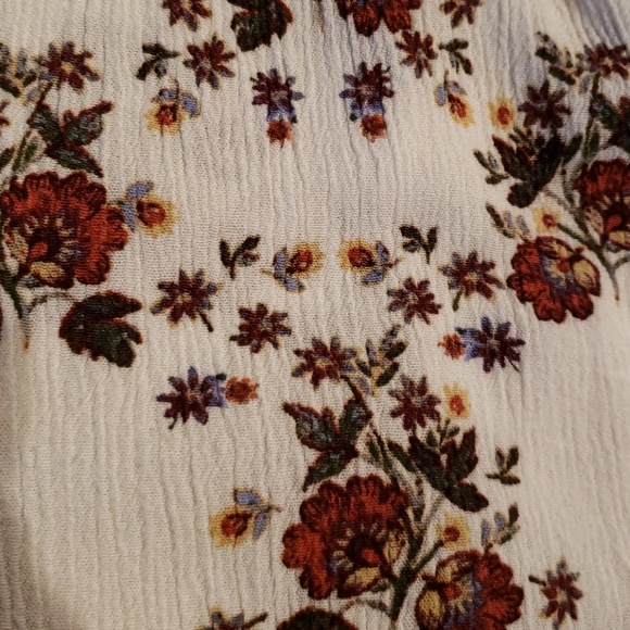 Chloe & Katie Top - Picture 4 of 4